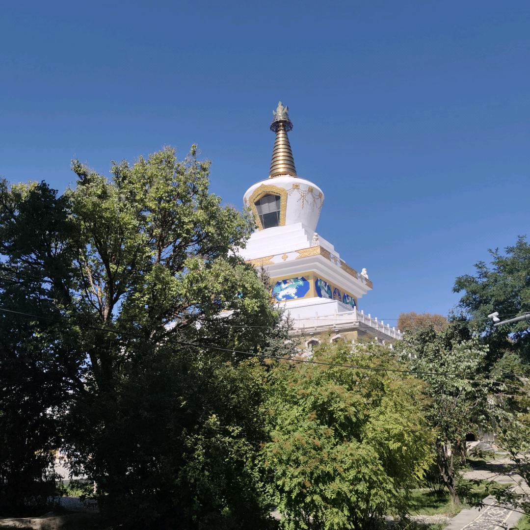 ལྕགས་འབུམ་རྒྱལ།