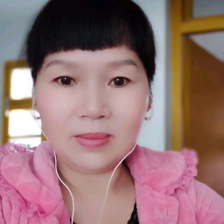 何英