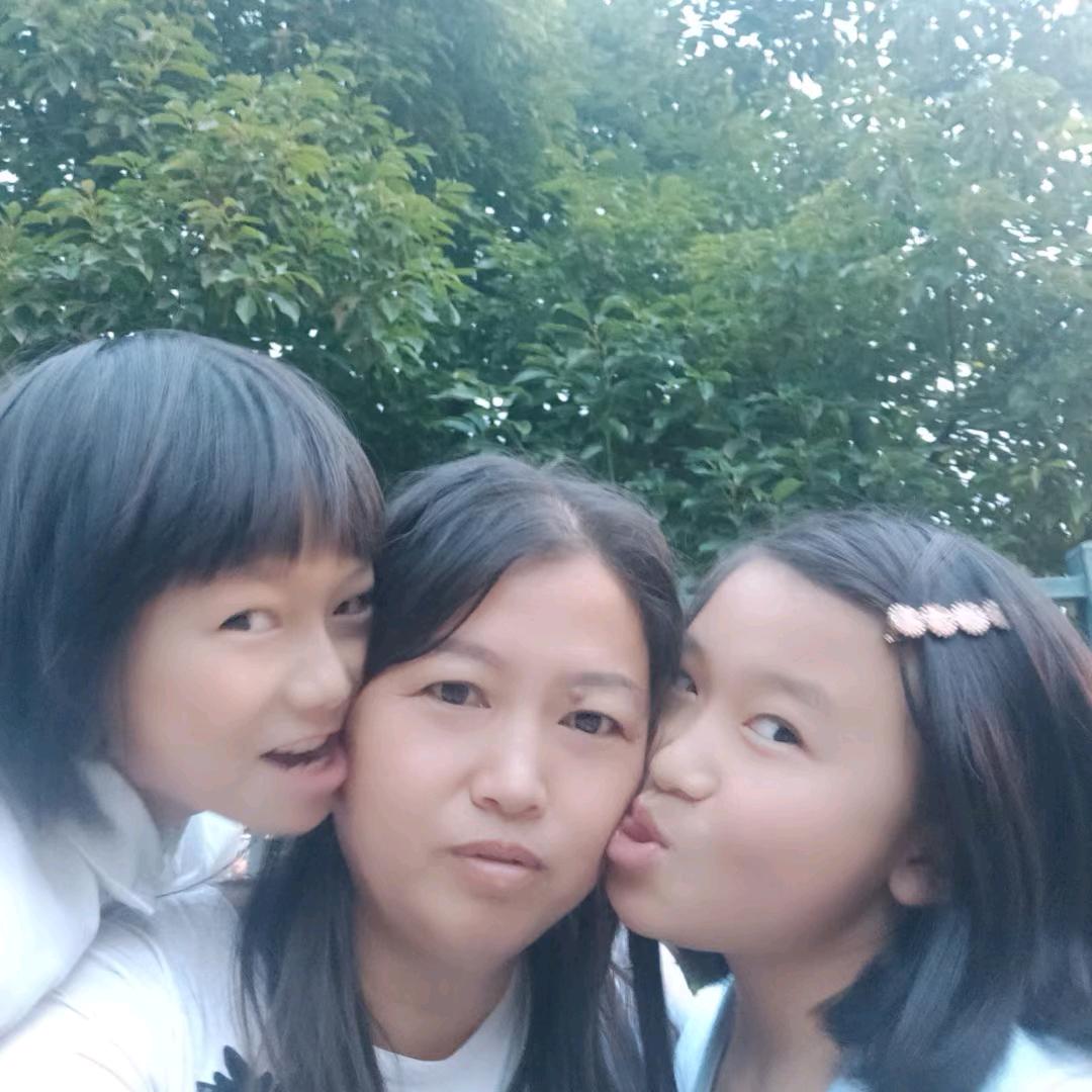 滇云春童