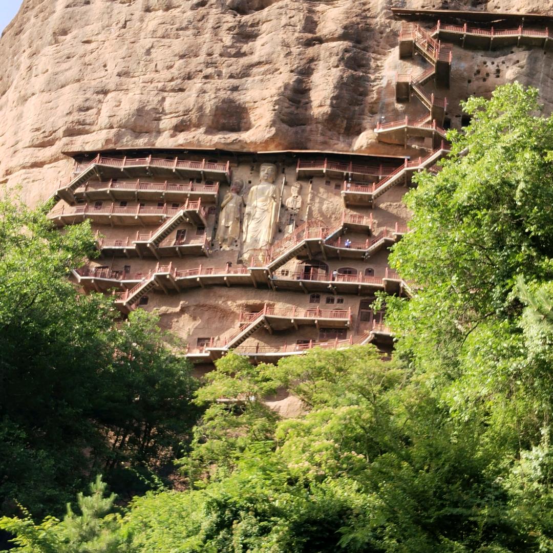 走路不忘修路人