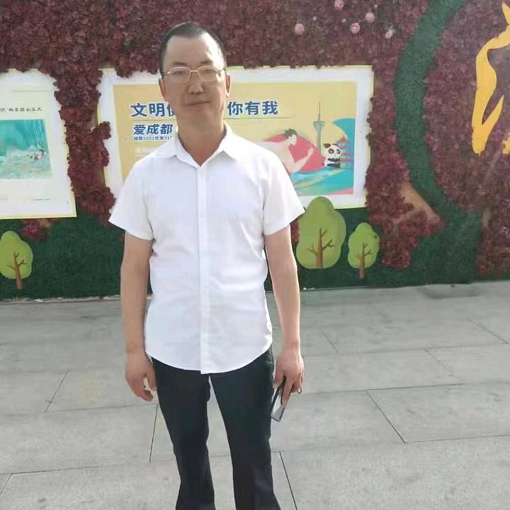 何哥 小号21.40此号不播开播号在主页