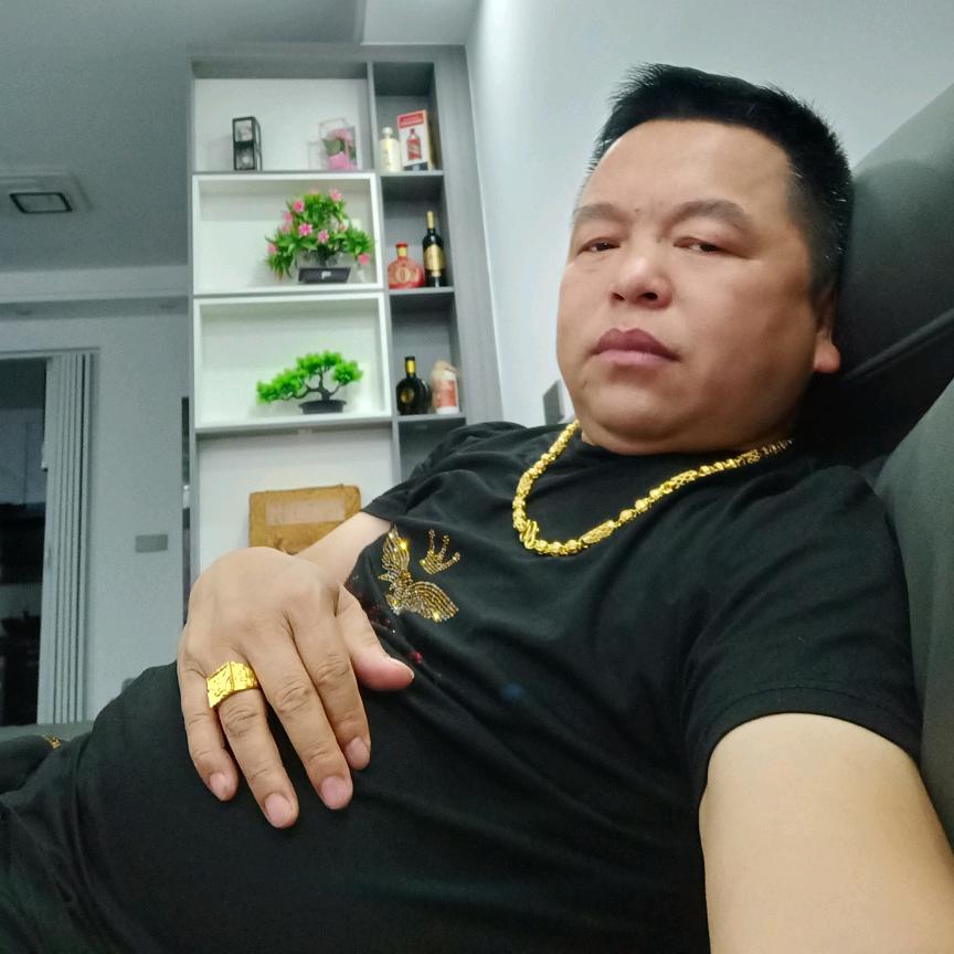 荔波姚斌 月亮山生态牛肉馆？