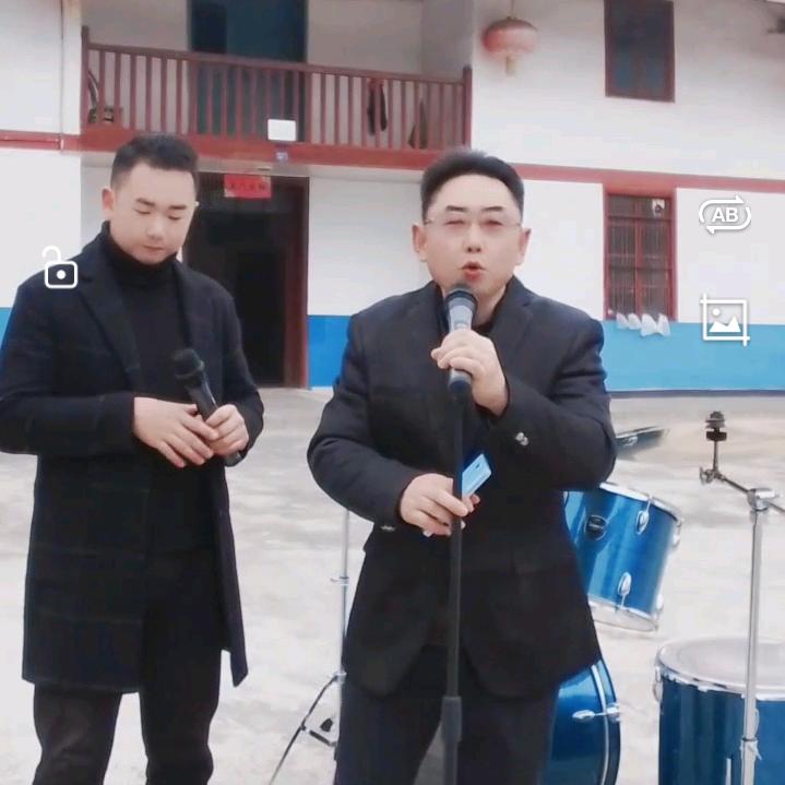 富军哥