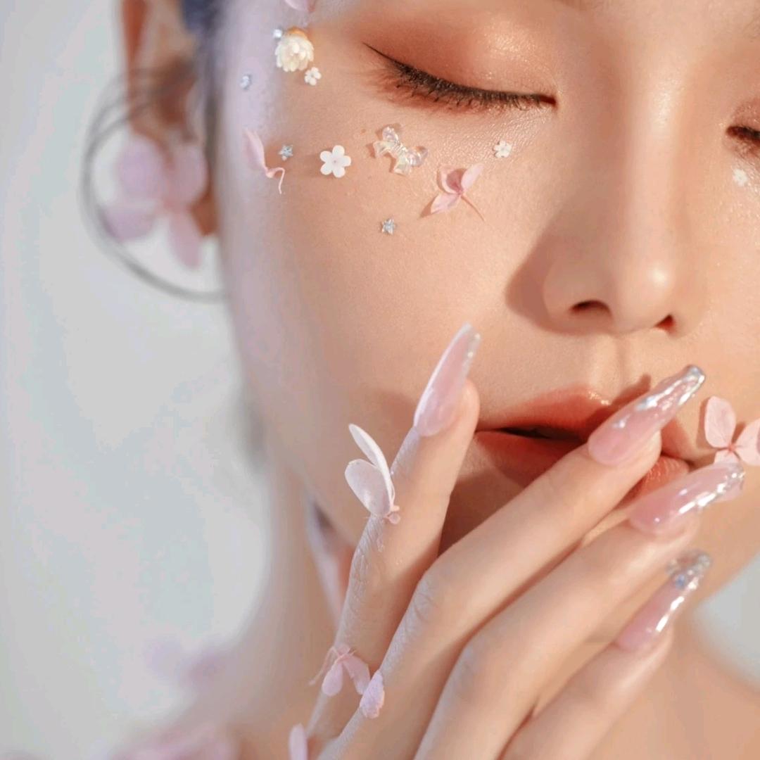 爱上美甲美睫美妆