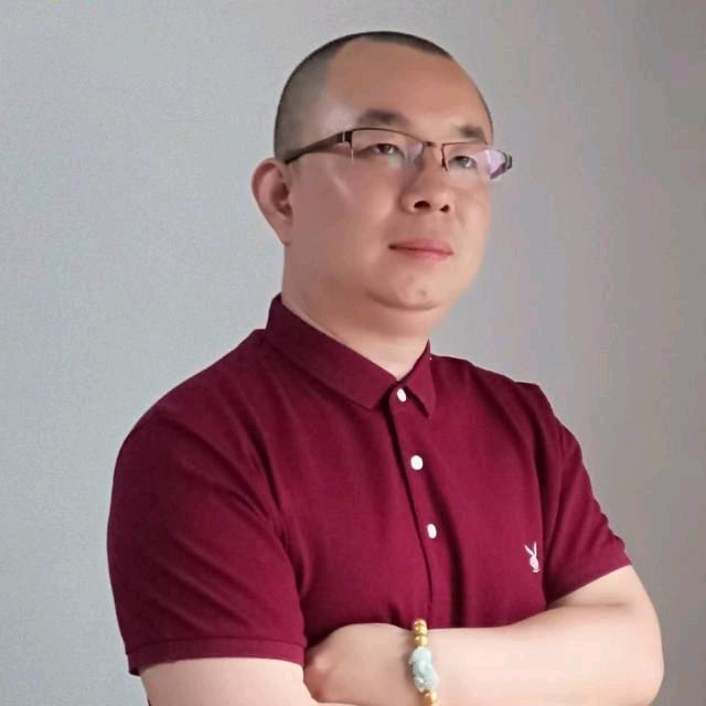 龙樾中湖销售部郗泓翔