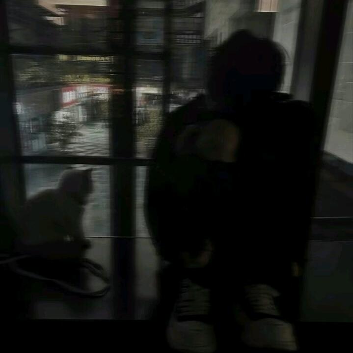 谦.