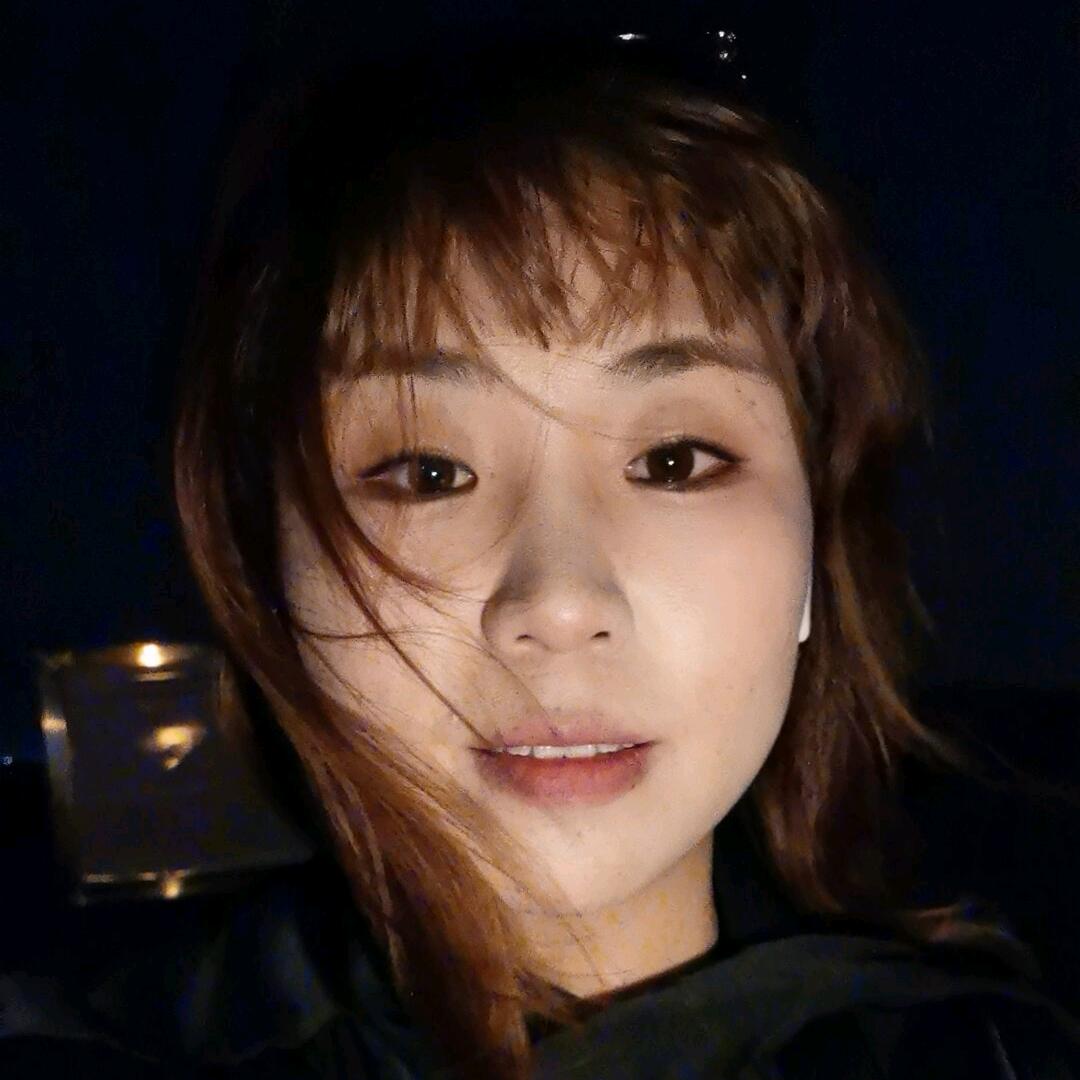 九九吖头像