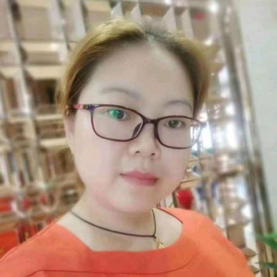 左右布同童装，ME女装