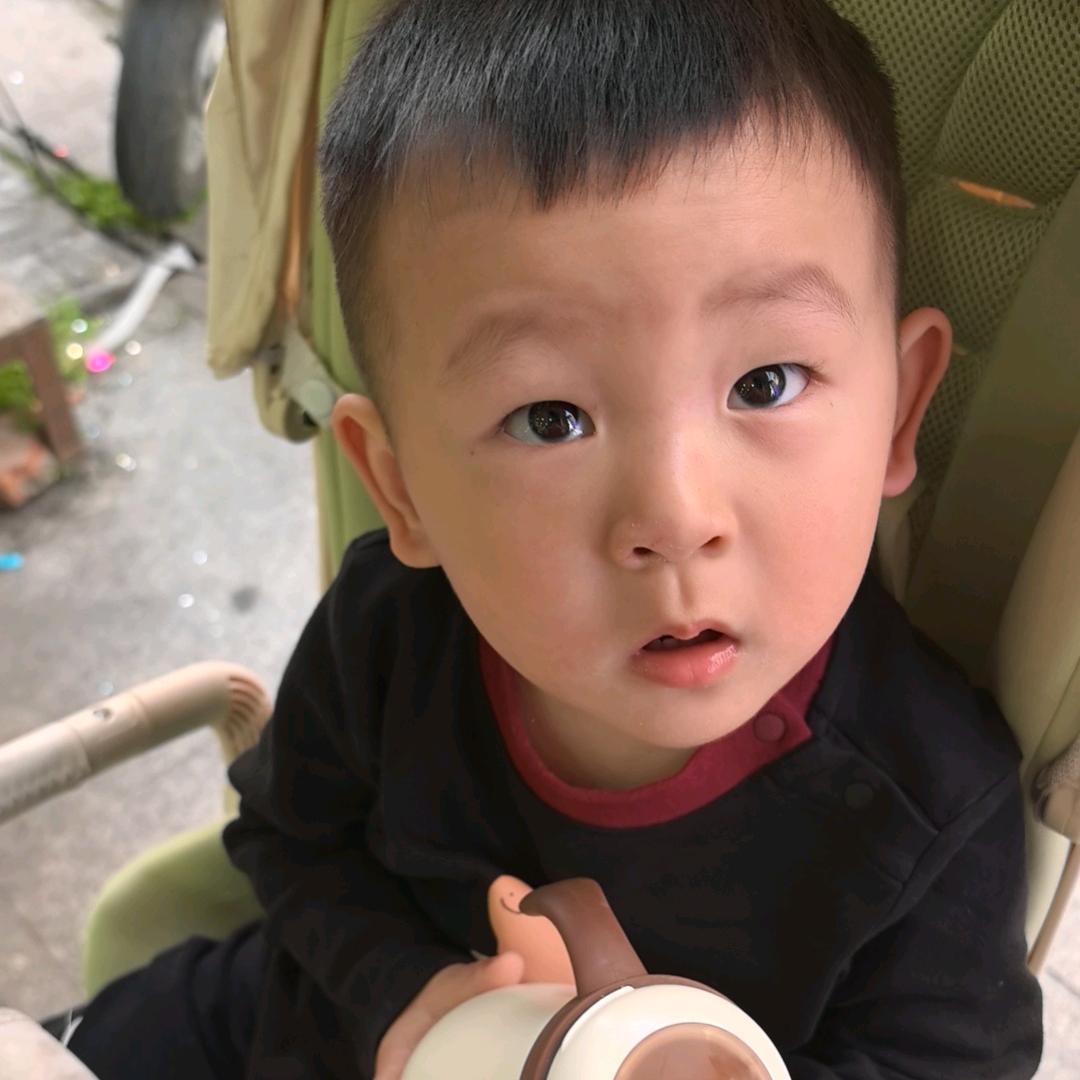 邹俊