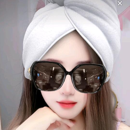 匚丅