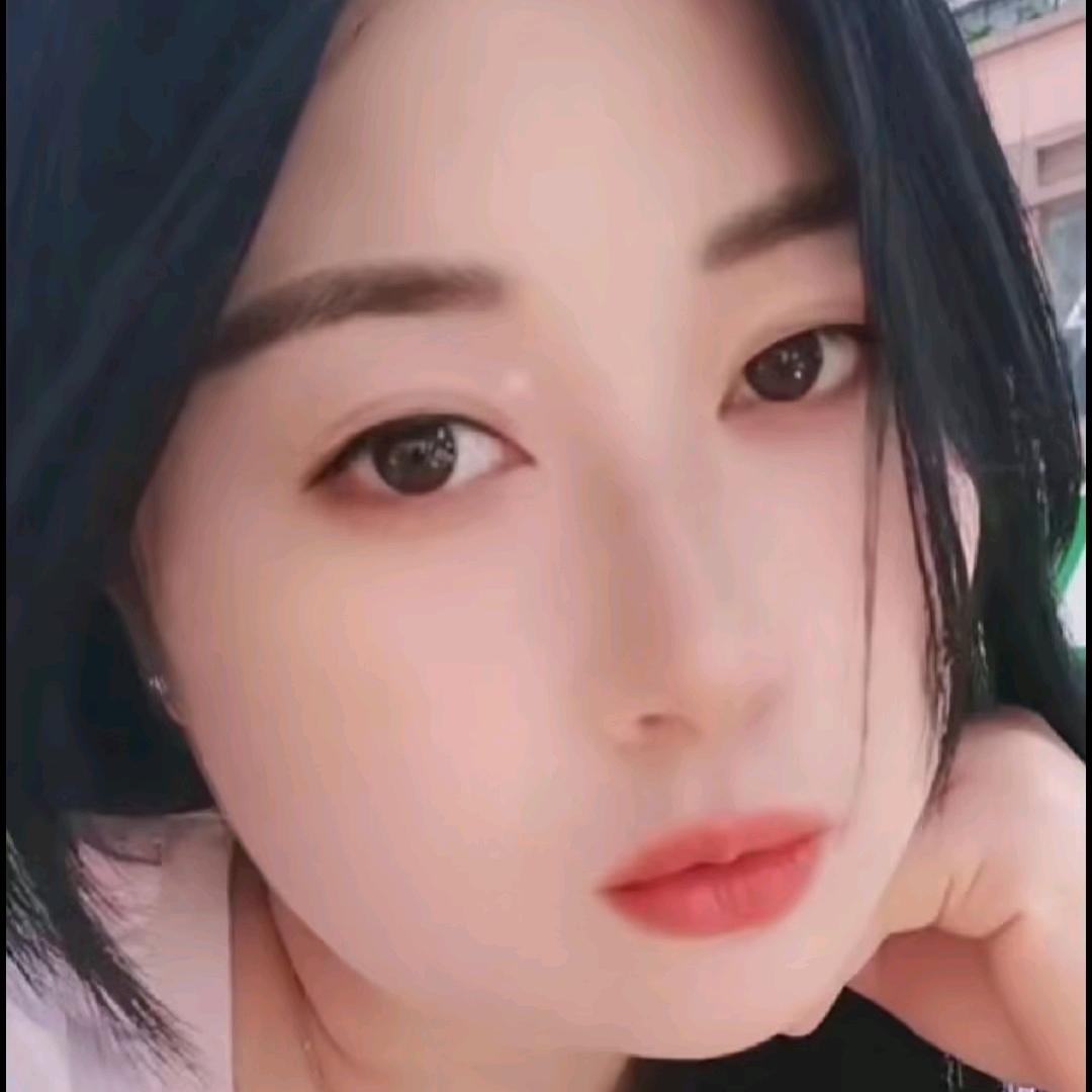 ｡･ω･｡燕♡子｡･ω･｡
