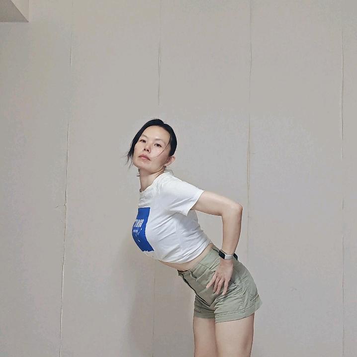 爱跳舞的霜子