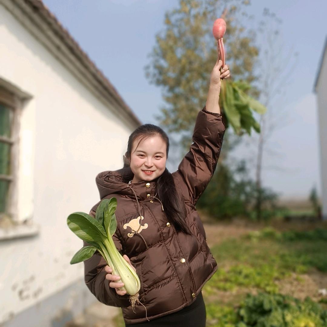 古镇王菇凉