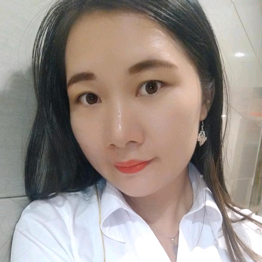 爱笑的女孩