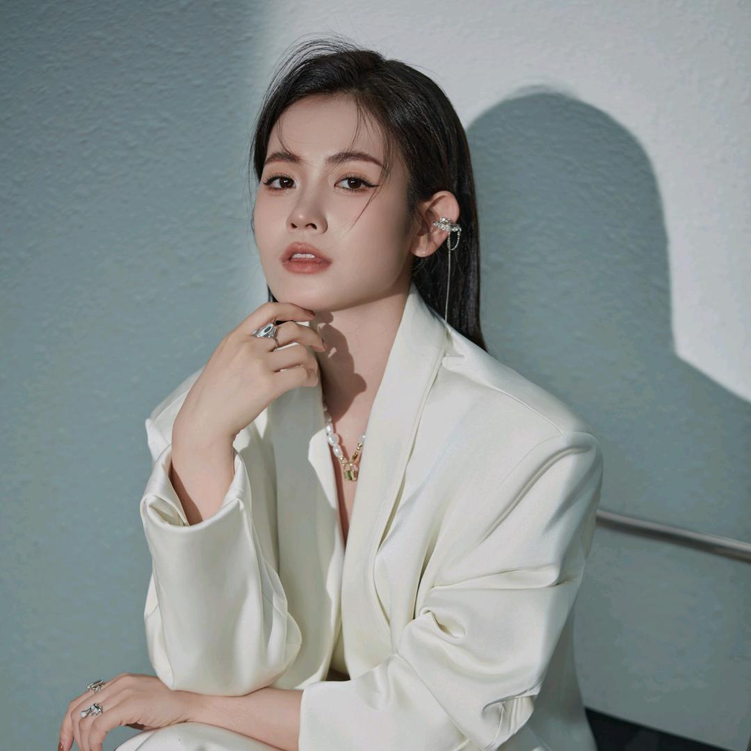 梦梦THE MENG 👚穿搭分享