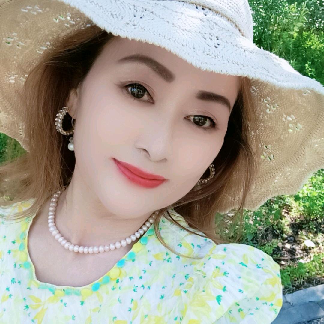 于艾薇