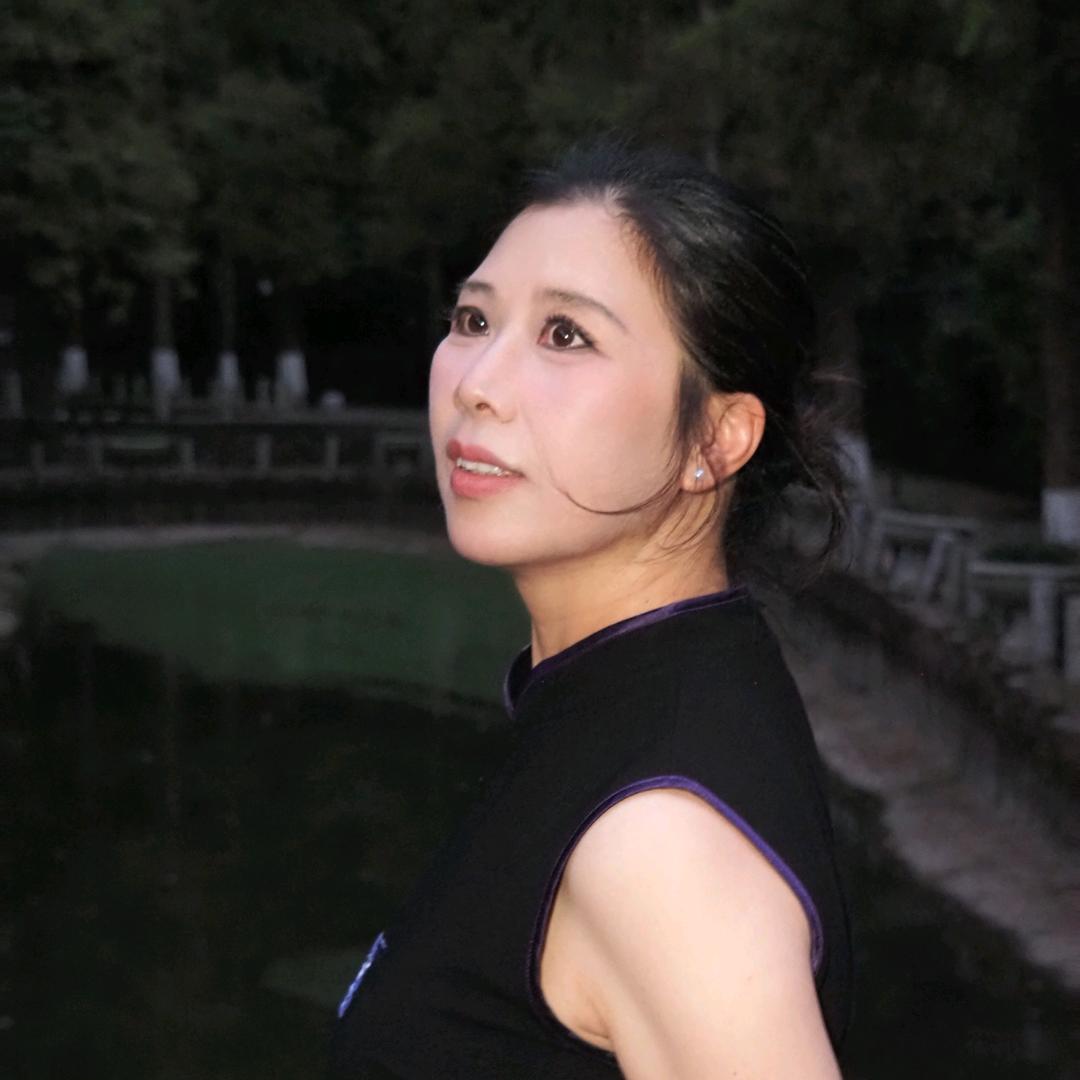 关鞠儿