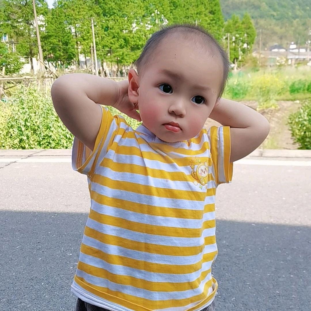 小鸿宇