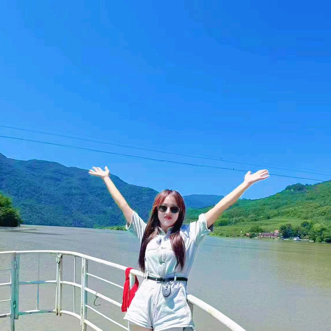 ℳ̶̶̶̶♡̶҉浅笑不语