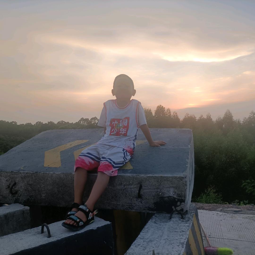 阳光小眉女