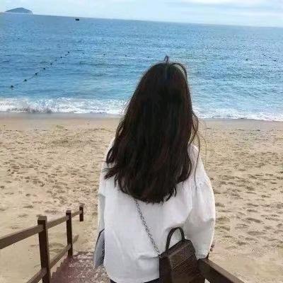 风吹走烦恼，做自己就好！