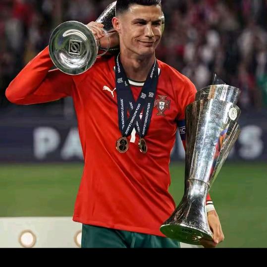 cR7   &.
