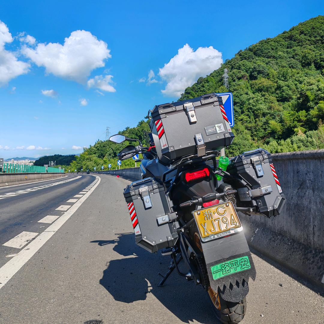 浙C：XJ794《专业跑高速》
