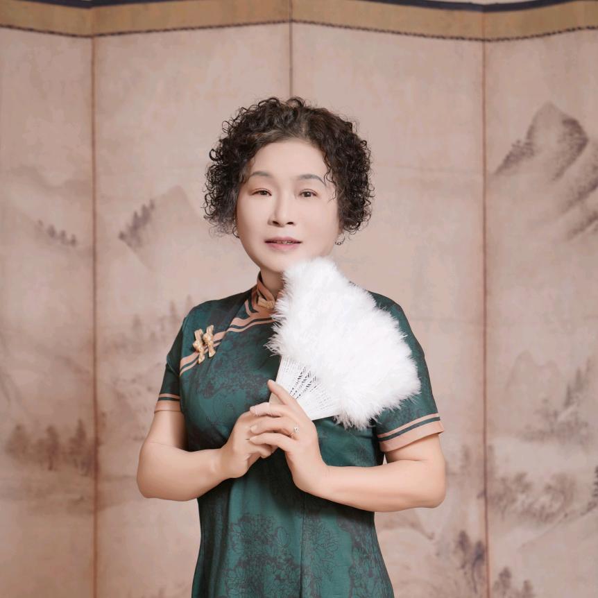 英子💃💃💃💃