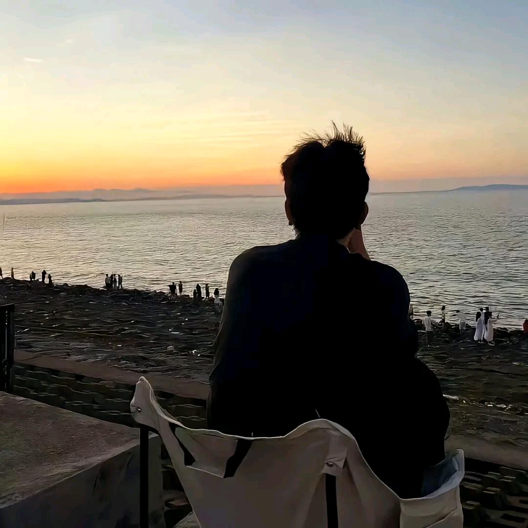 窝要烟牌，小二哥