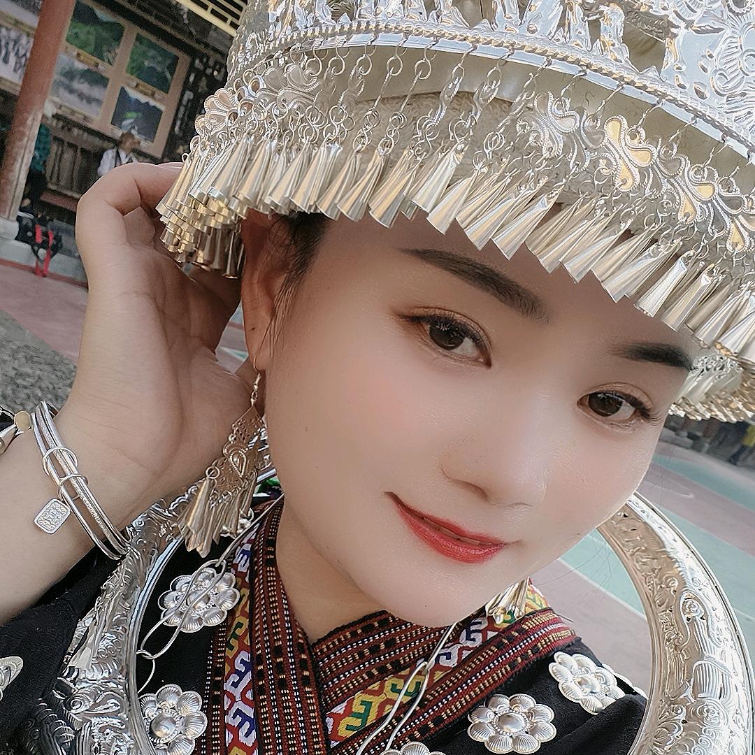 苗寨丫头（连赞拉黑）