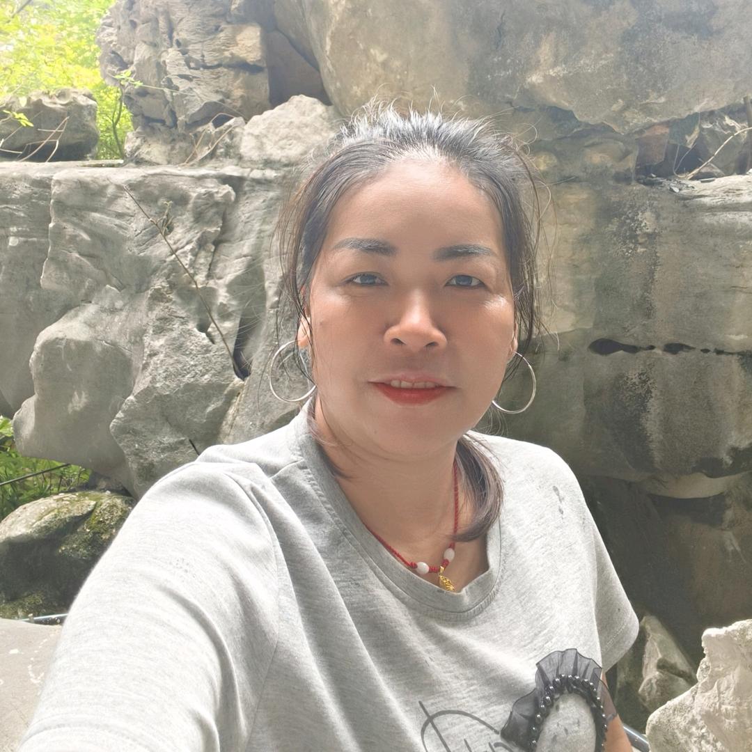 喜欢山根子的厉嬷嬷头像
