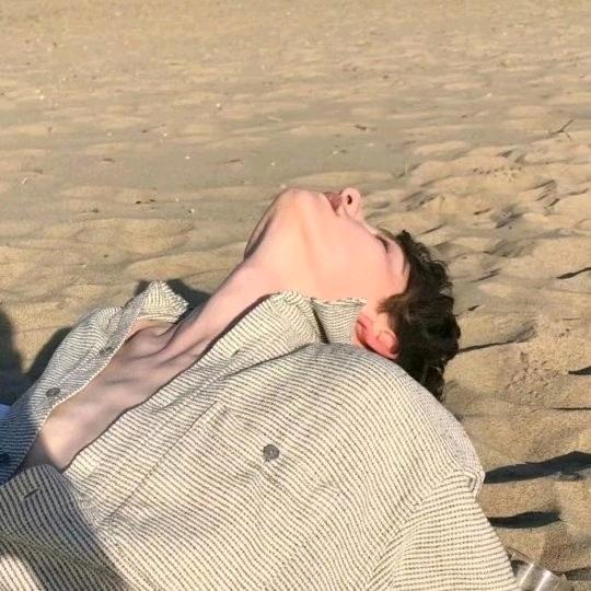 暗区突围敌克（登号打狙扶贫）