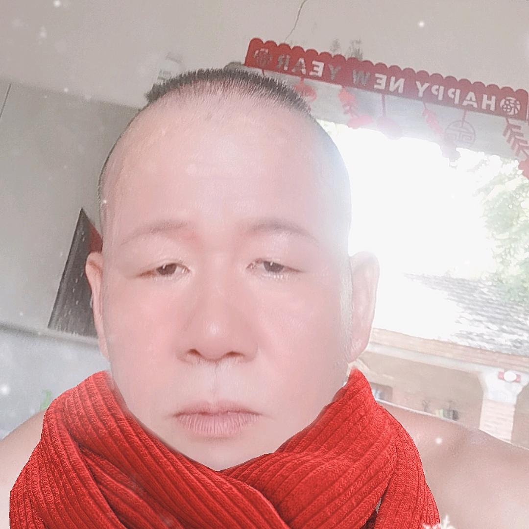 桃花衣旧笑春风