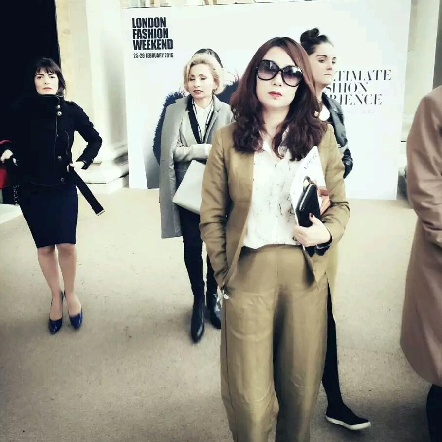 西宁婚纱爱玲珑奢华嫁衣