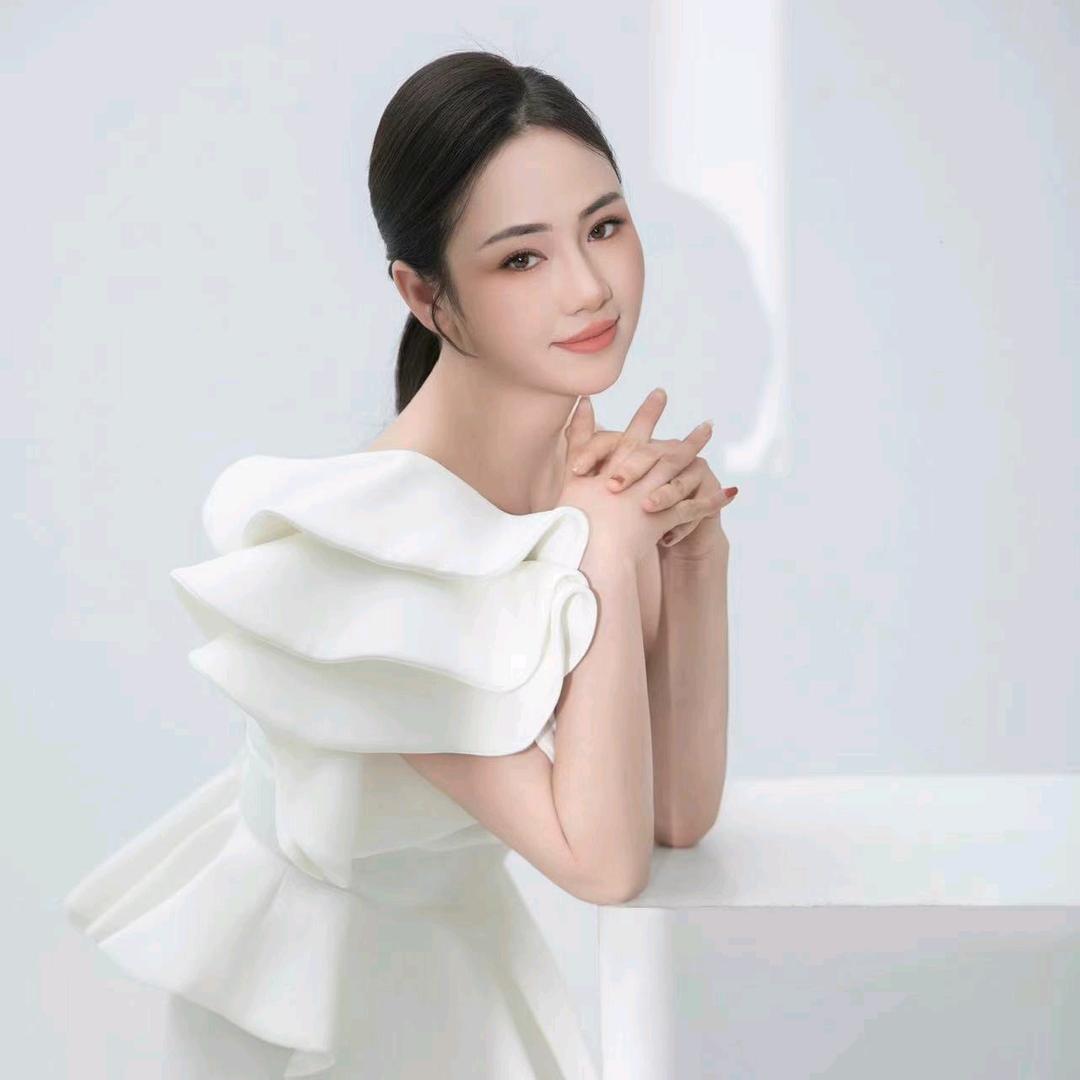 植靓泉小助理-何莲（教直播）