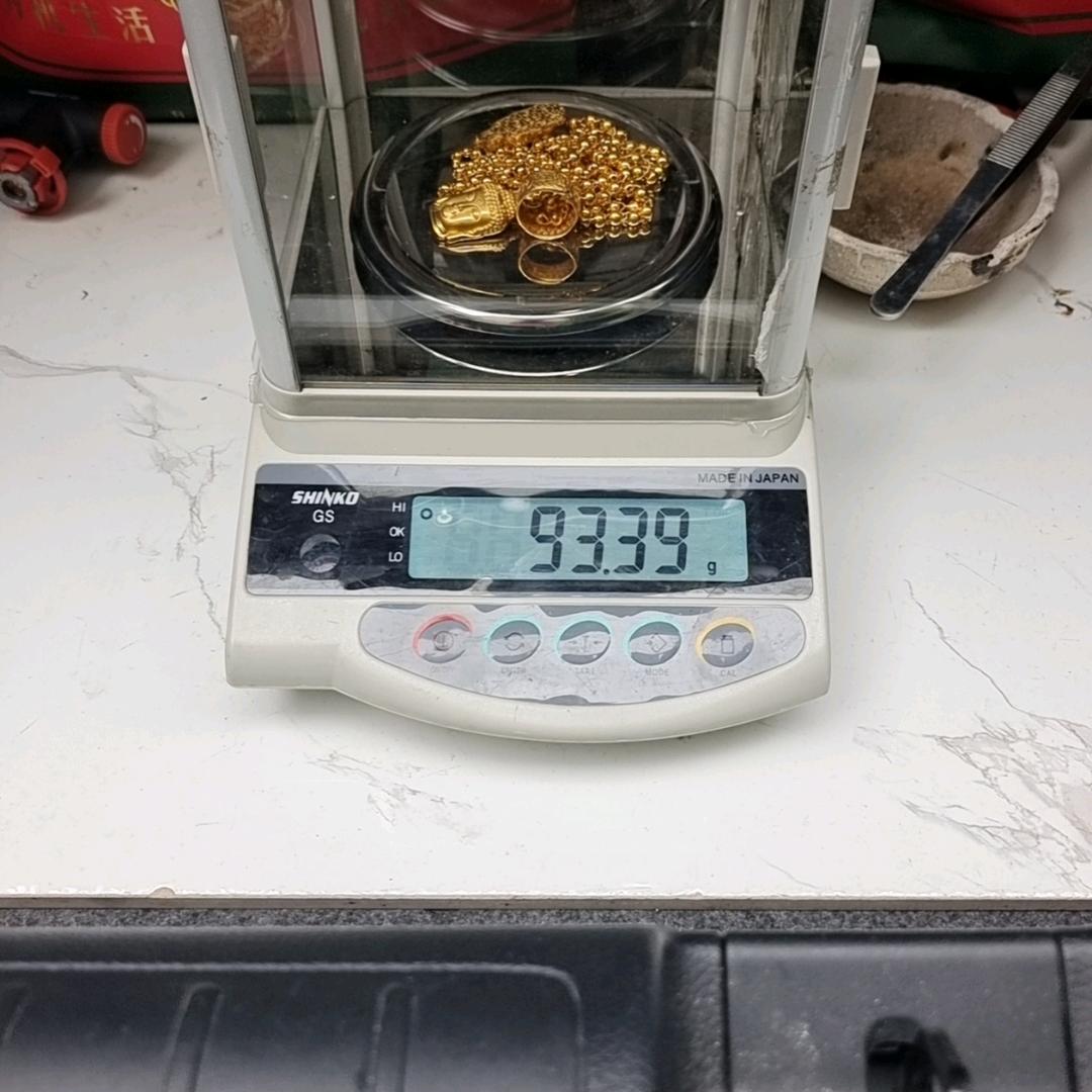 黄金珠宝