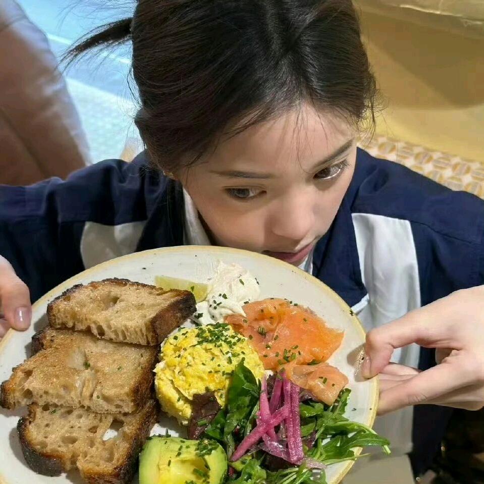 会吐丝的钢铁侠