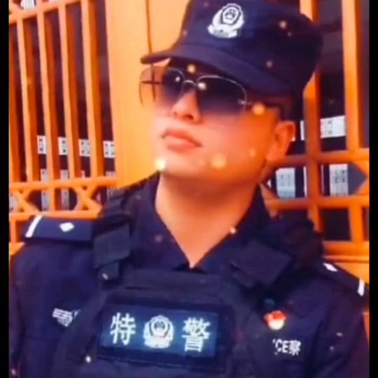 @@无人伴我度流年