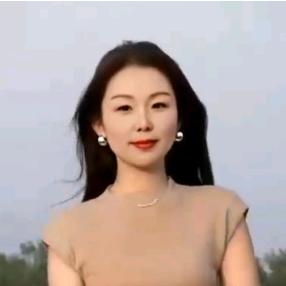 珍姐，聊天主播，不定时直播