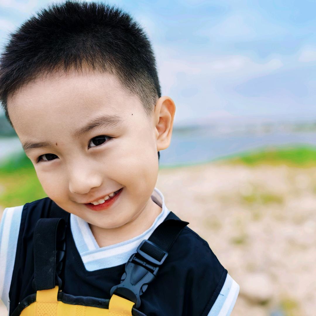 ᥫᩣ ◡̈小懒猫