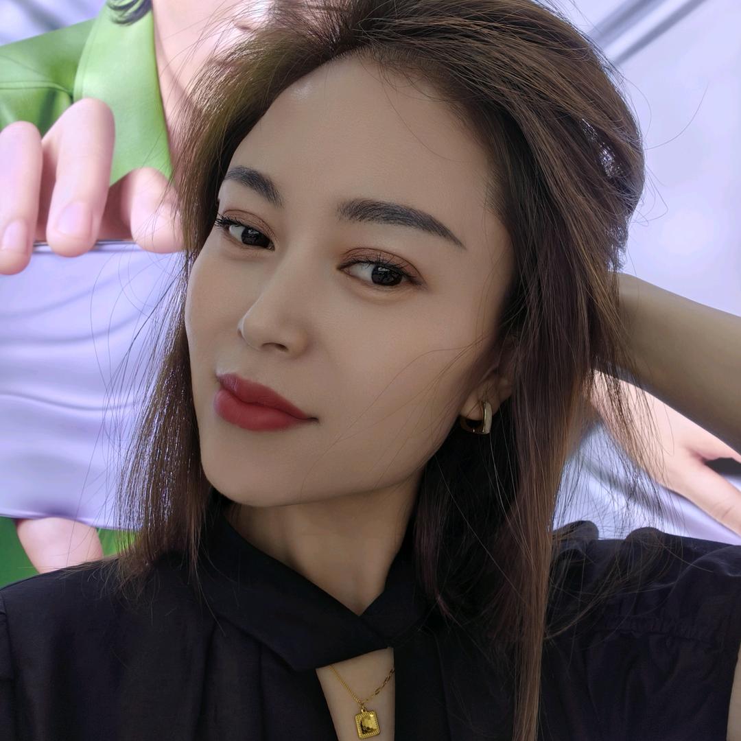 @云朵有点甜