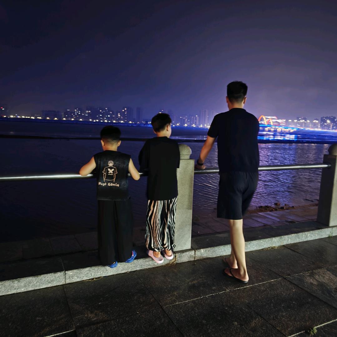 凯子@..