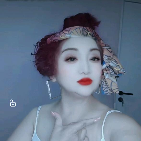 馨儿（娱乐，聊天，）早上5点开播