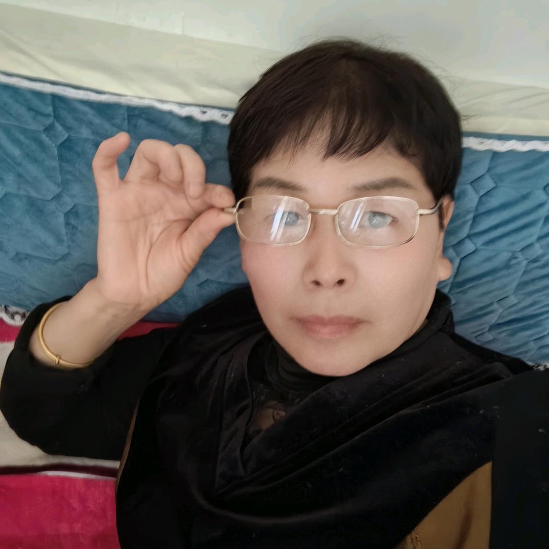 两个宝贝的奶奶