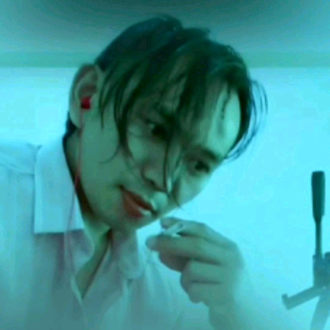 @跳跳《囍》王子✾࿆꧂