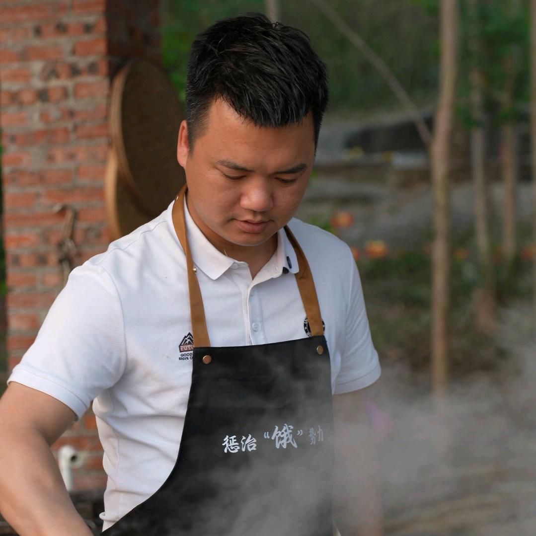 李香龙