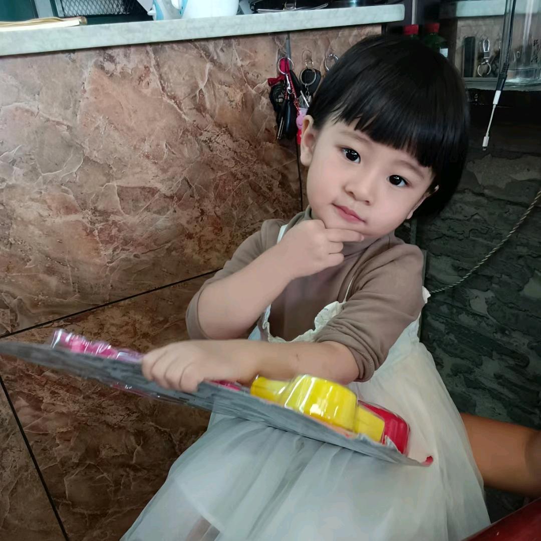 XIAO  HUI