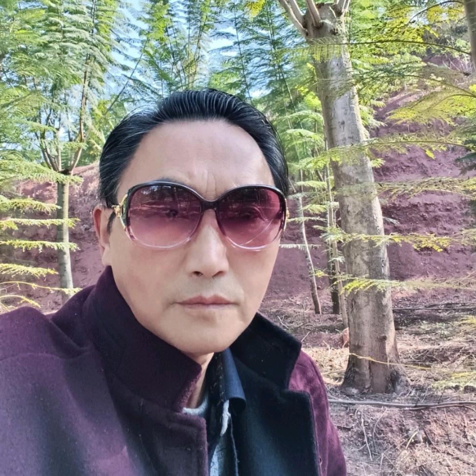 绿化设计：5：绿化大哥1上午9：30开直