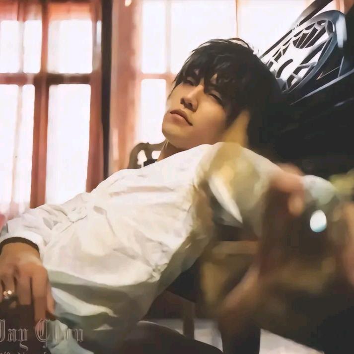 反方向的钟（贝利亚人间体）