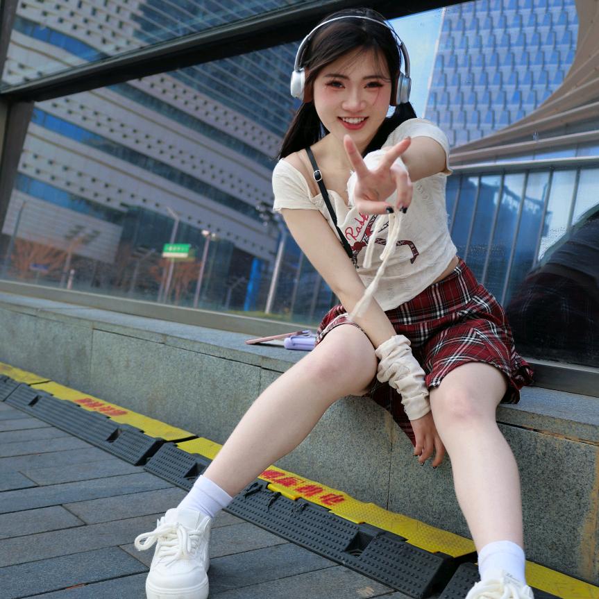 不爱撒娇的夹子